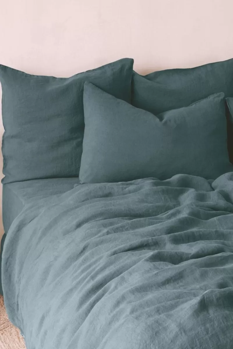 Washed linen pillowcase - midnight blue | Gerard Darel Online