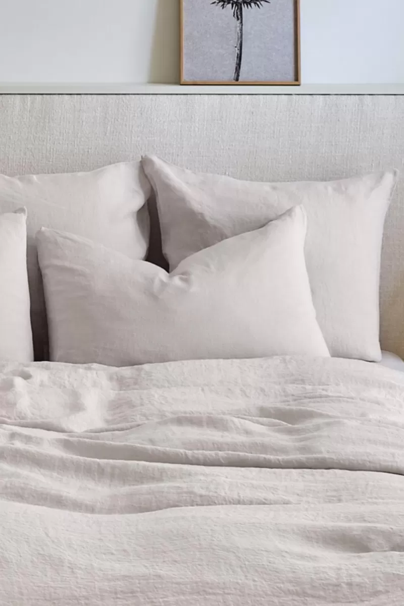 Washed linen pillowcase - pearl | Gerard Darel Online